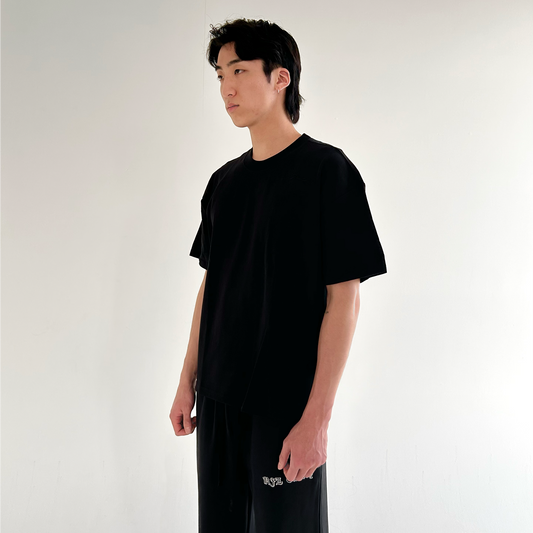 SIGNATURE EMBROIDERED TEE - BLACK