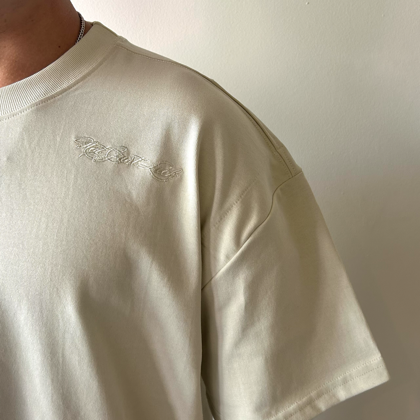 SIGNATURE EMBROIDERED TEE - IVORY