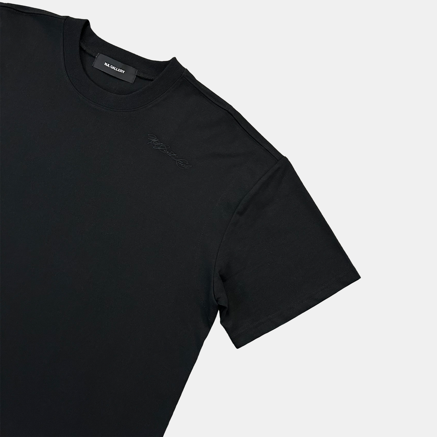 SIGNATURE EMBROIDERED TEE - BLACK