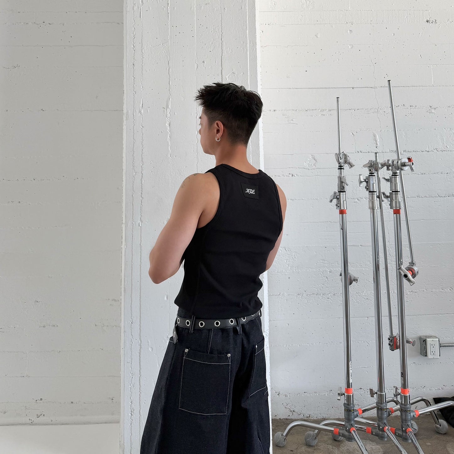 PANELED TANK TOP - BLACK